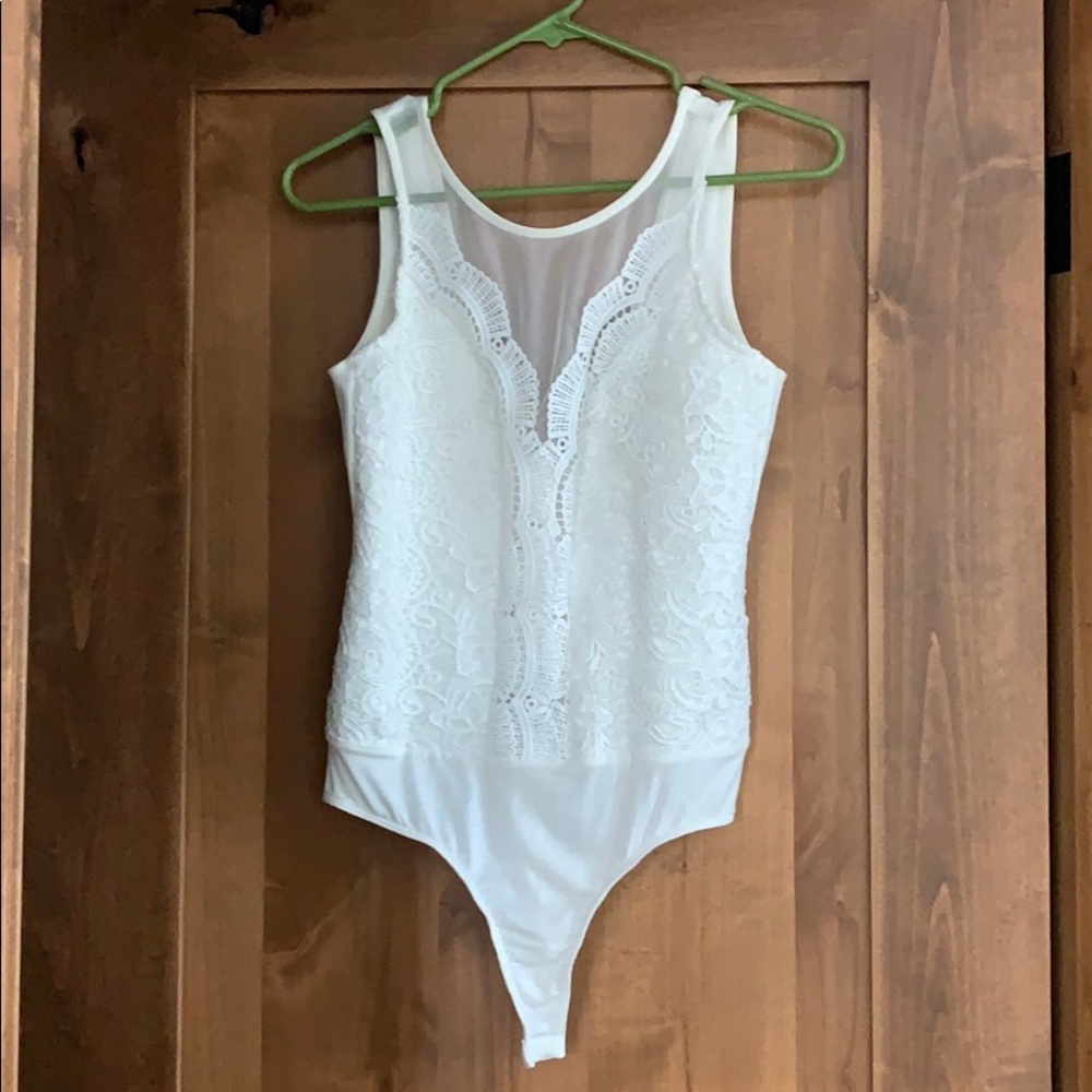 Lulu’s Formal White Lace tank